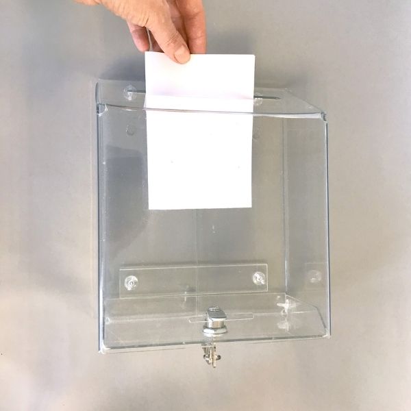 Ящик для голосования настенный